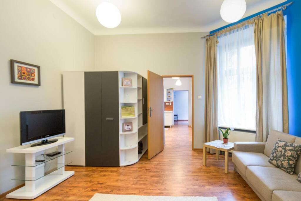 The Quiet Blue Home In The City Center! Krakau Buitenkant foto