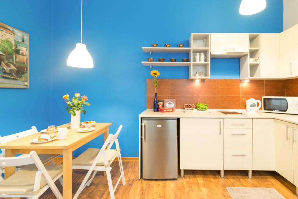 The Quiet Blue Home In The City Center! Krakau Buitenkant foto