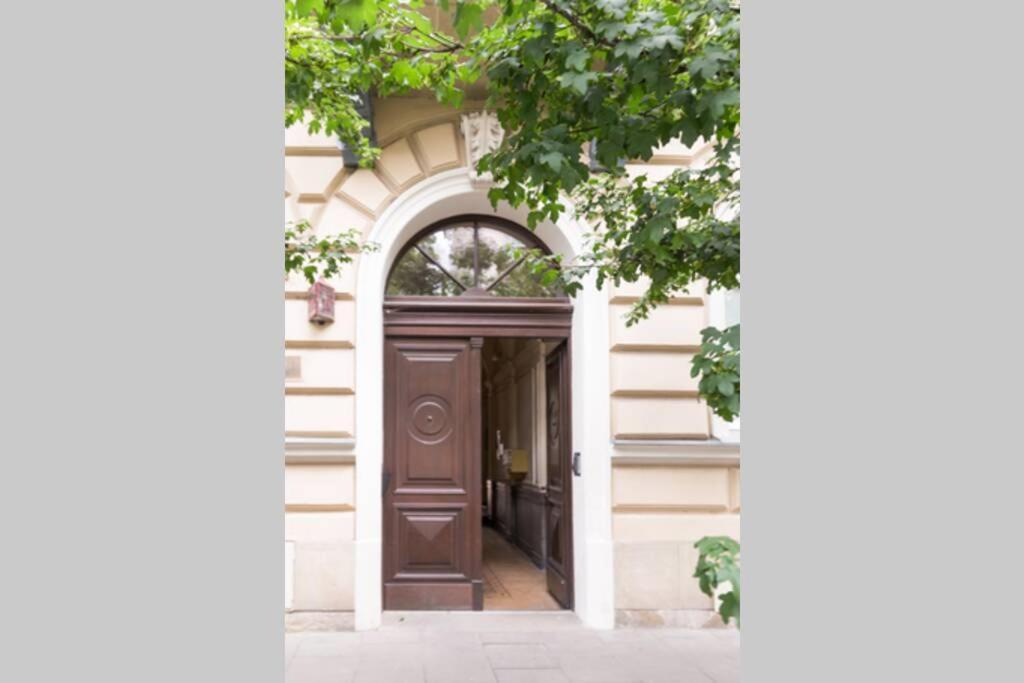 The Quiet Blue Home In The City Center! Krakau Buitenkant foto
